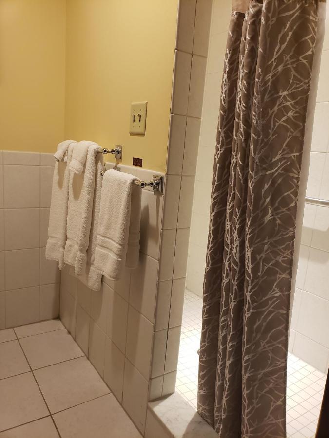Salvatores Grand Hotel Williamsville Eksteriør bilde
