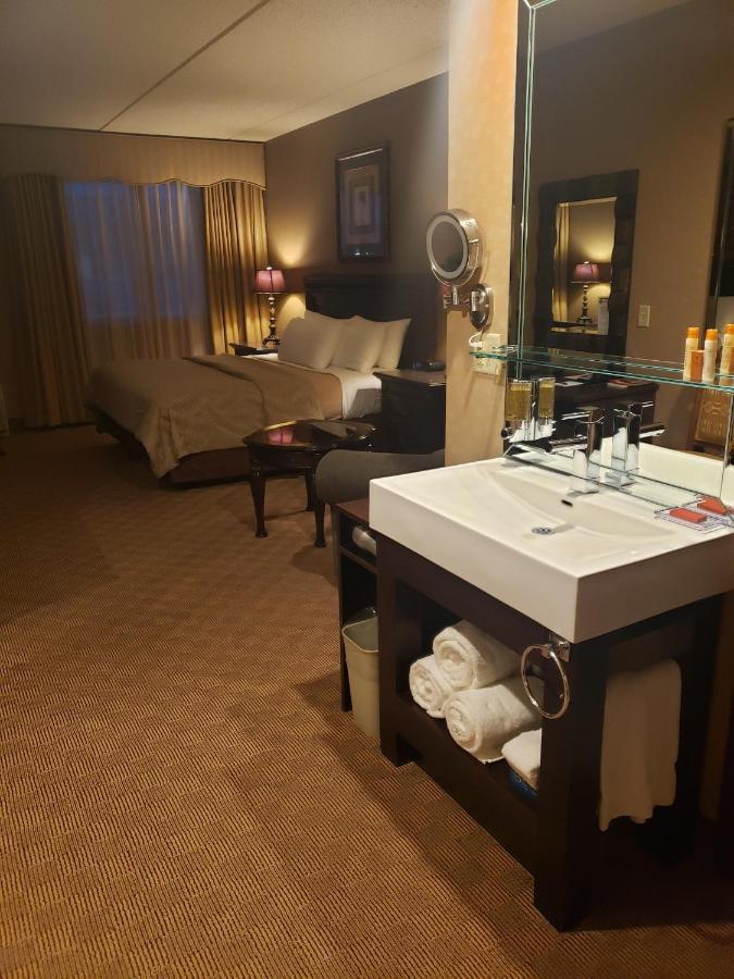 Salvatores Grand Hotel Williamsville Eksteriør bilde